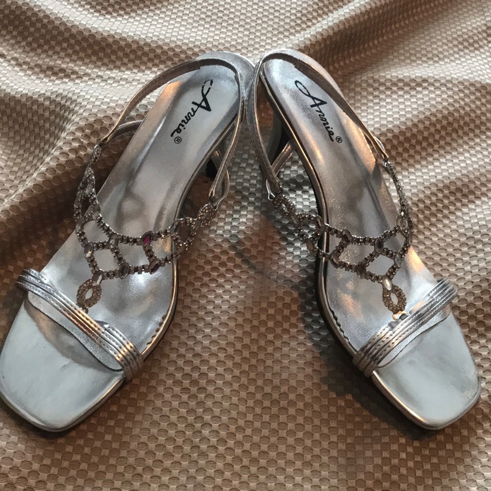 Jewel wedding shoes- women’s size 9